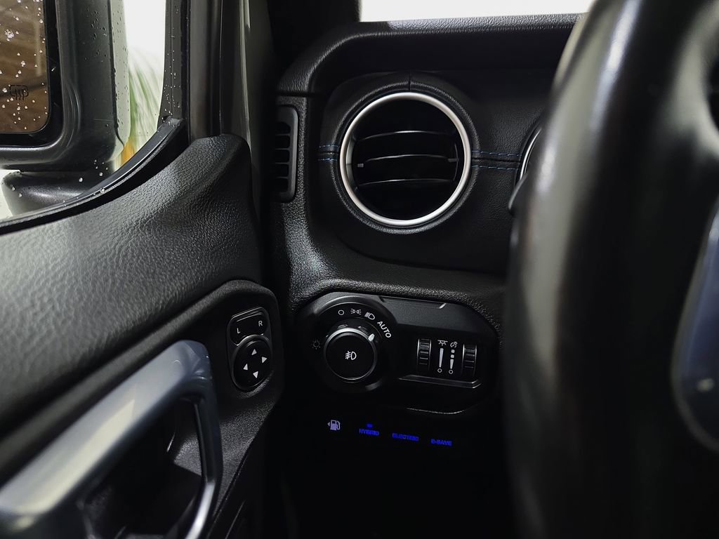 Used 2021 Jeep Wrangler Unlimited Rubicon 4xe w/ Steel Bumper Group image 27