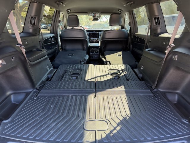 Used 2025 Jeep Grand Cherokee L Laredo image 19