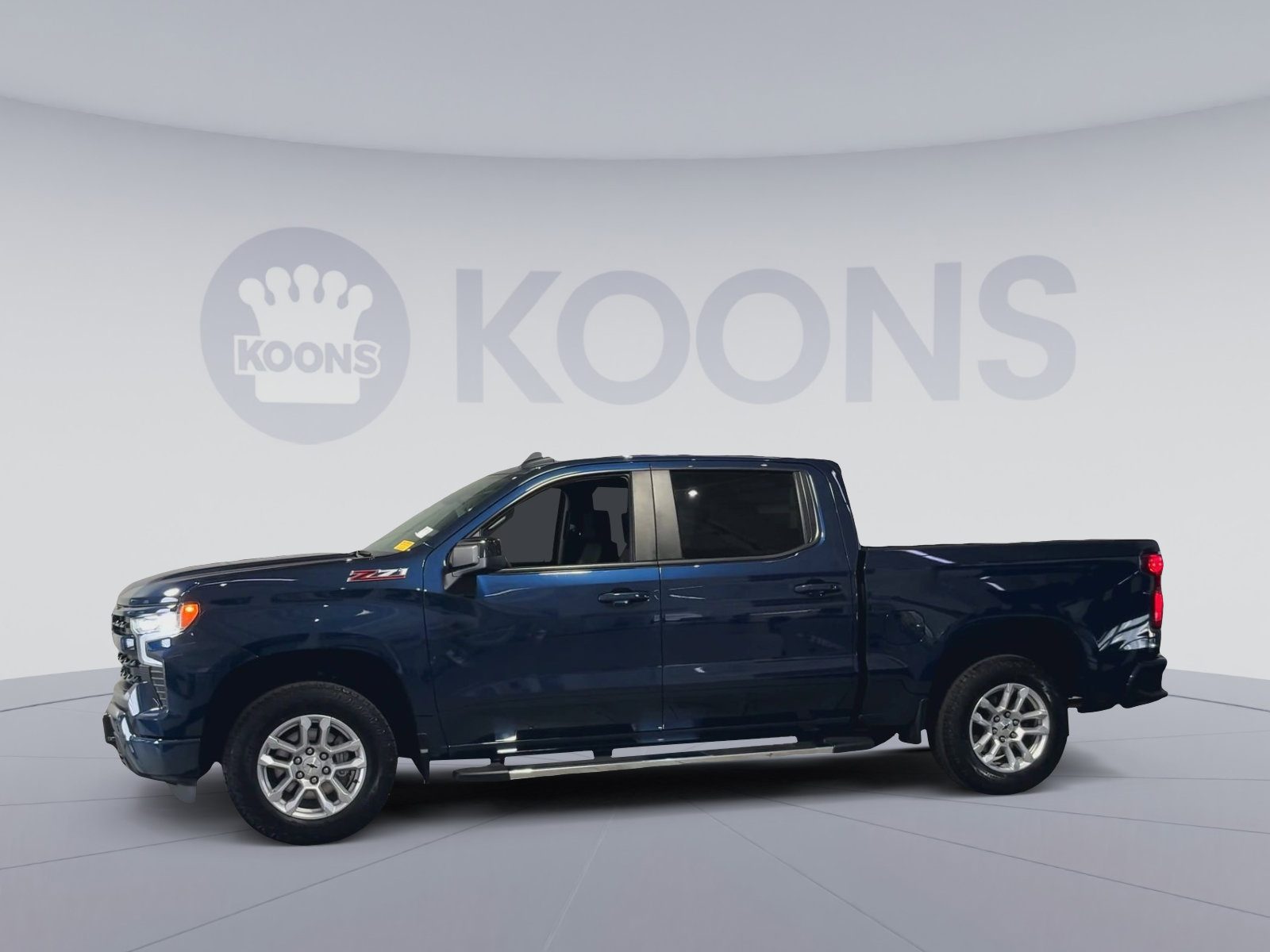 Used 2023 Chevrolet Silverado 1500 RST w/ Z71 Off-Road Package AWD/4WD image 7