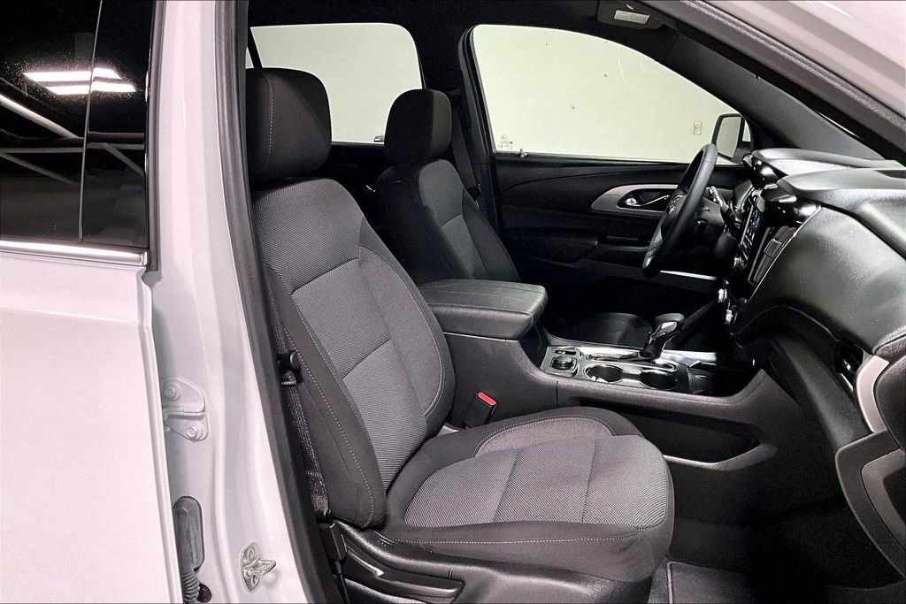 Used 2023 Chevrolet Traverse LT FWD image 10