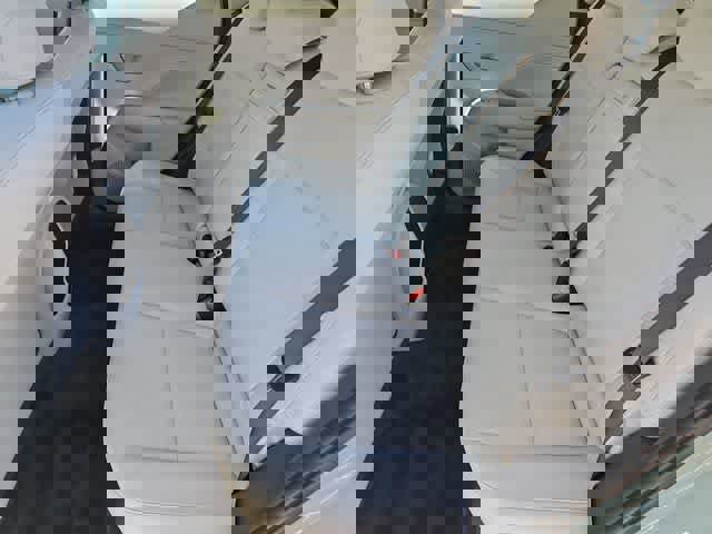 Certified 2025 Hyundai Kona SE image 18