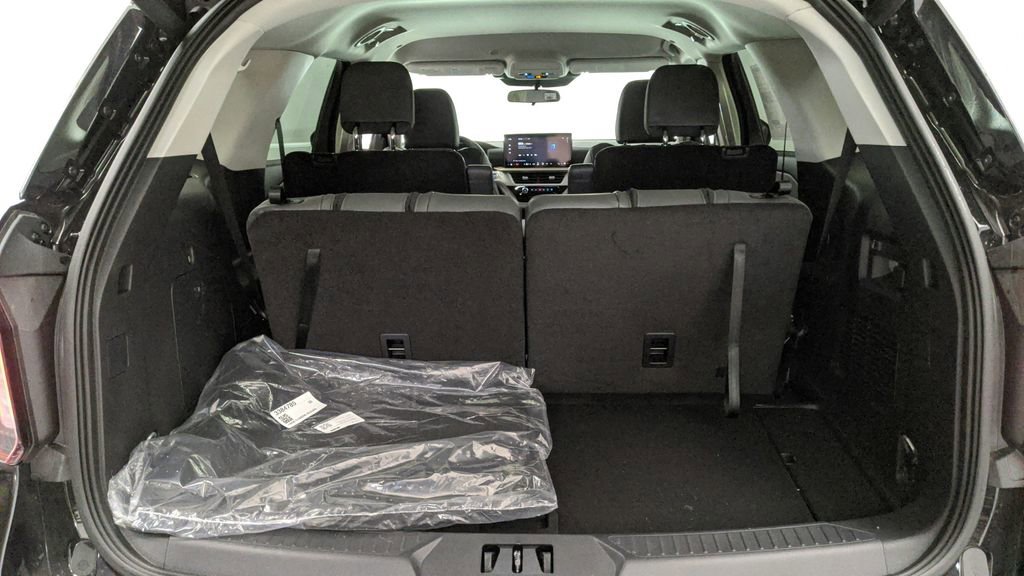 New 2025 Ford Explorer Active w/ Active Comfort Package image 37