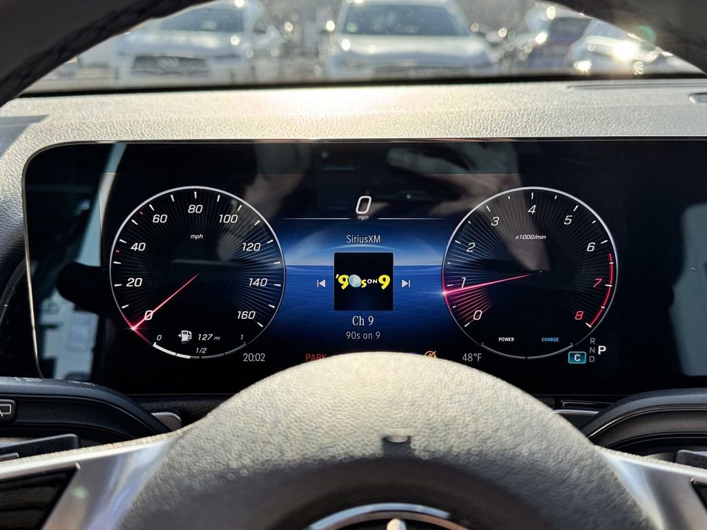 Certified 2025 Mercedes-Benz GLB 250 4MATIC image 17