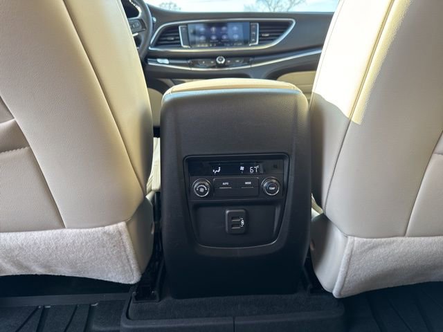 Used 2023 Buick Enclave Essence image 29