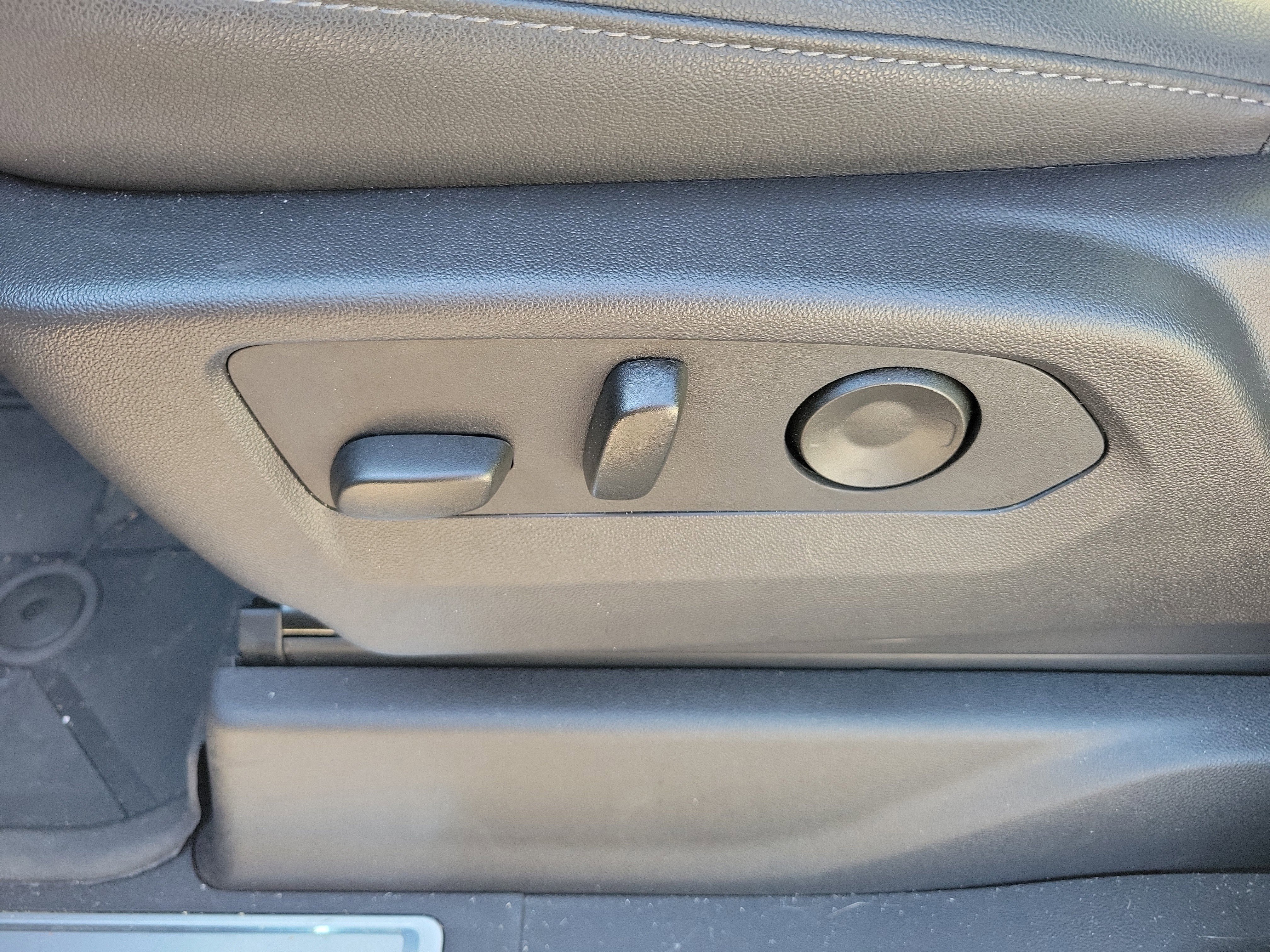 Used 2025 Chevrolet Silverado 1500 RST w/ Rally Edition AWD/4WD image 25