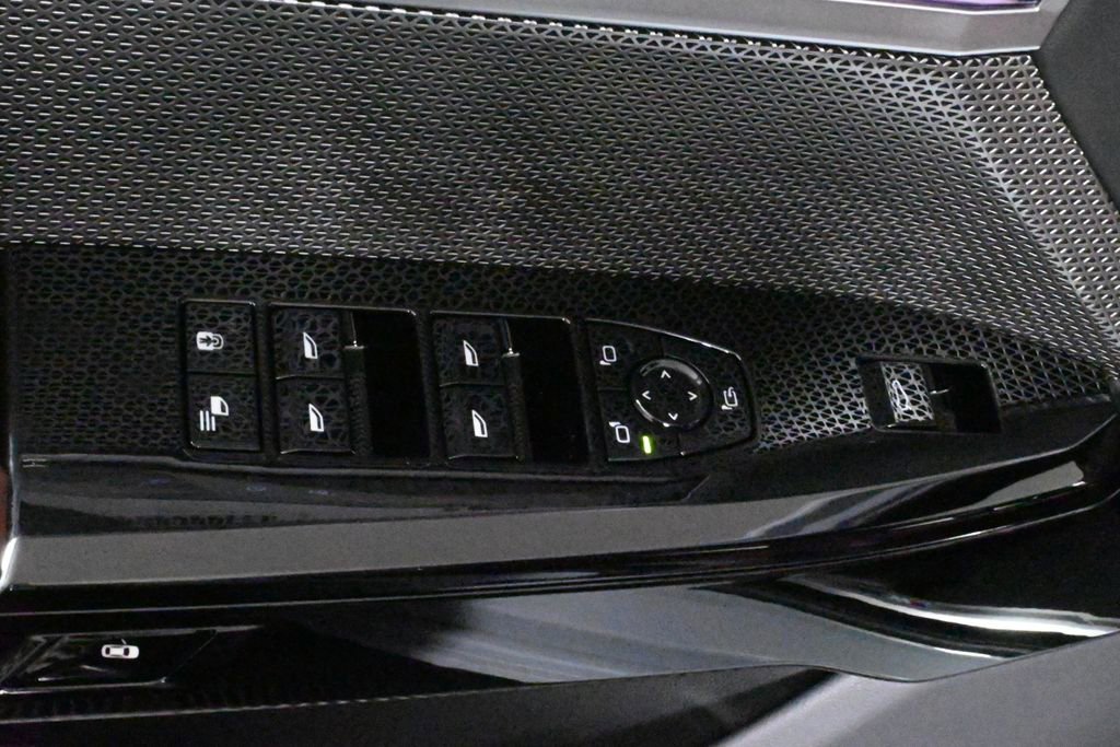 New 2026 BMW 740i xDrive image 29