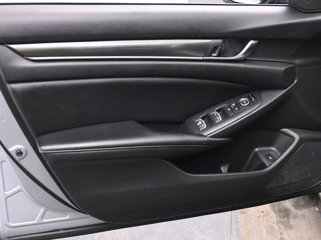 Used 2019 Honda Accord Sport image 13