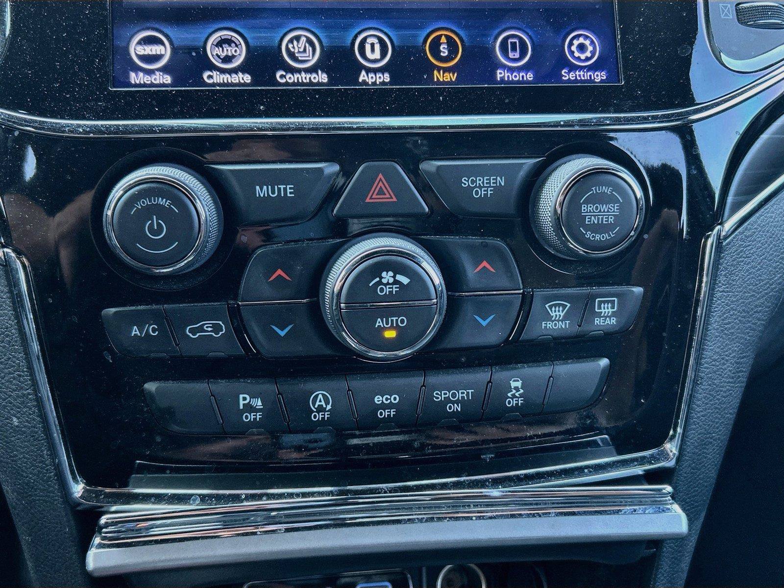 Used 2020 Jeep Grand Cherokee Limited w/ Luxury Group II RWD image 34