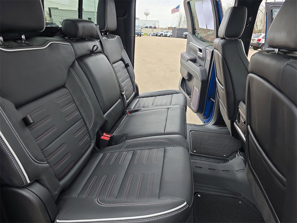 Used 2023 GMC Sierra 1500 AT4X image 11