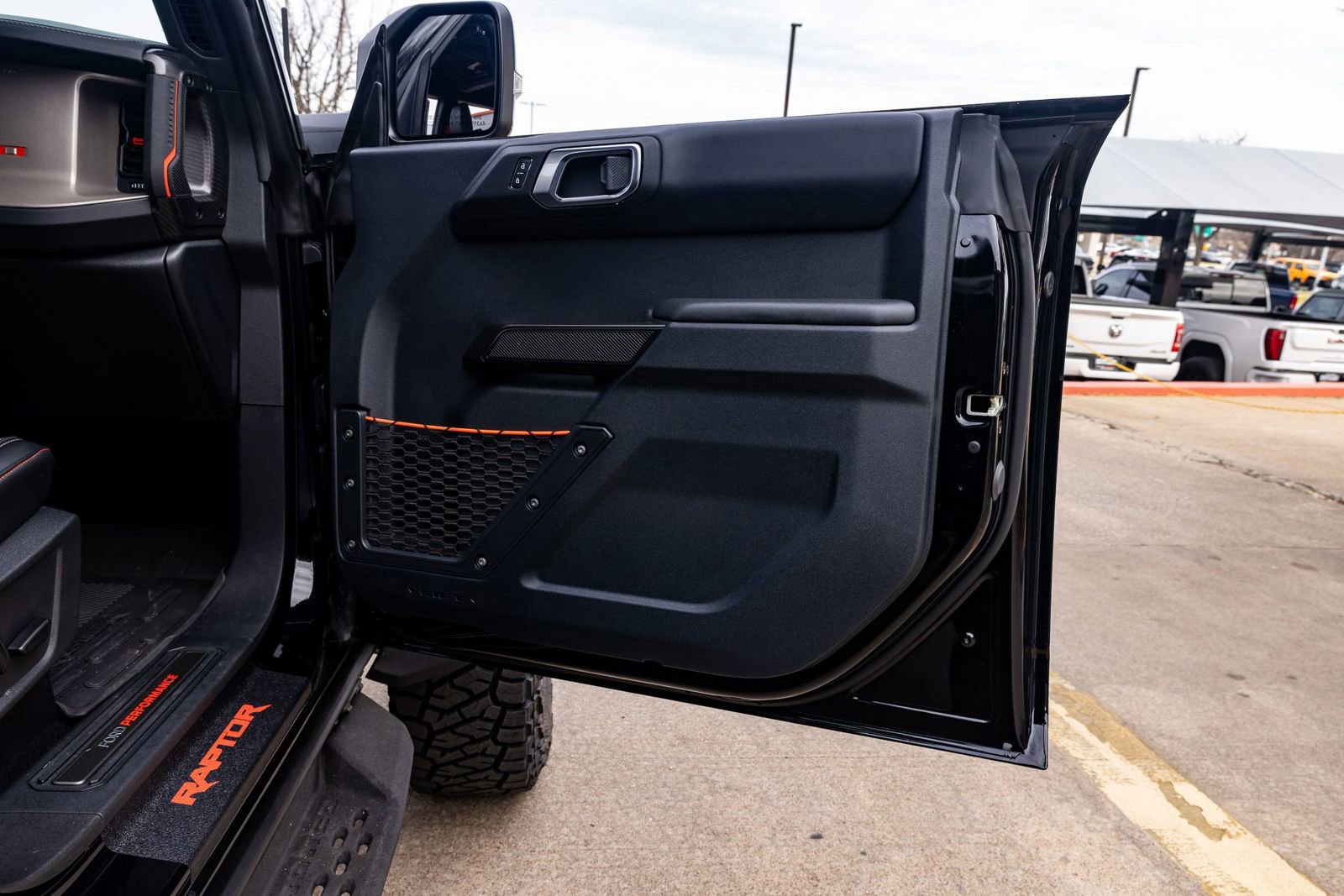 Used 2024 Ford Bronco Raptor AWD/4WD image 37
