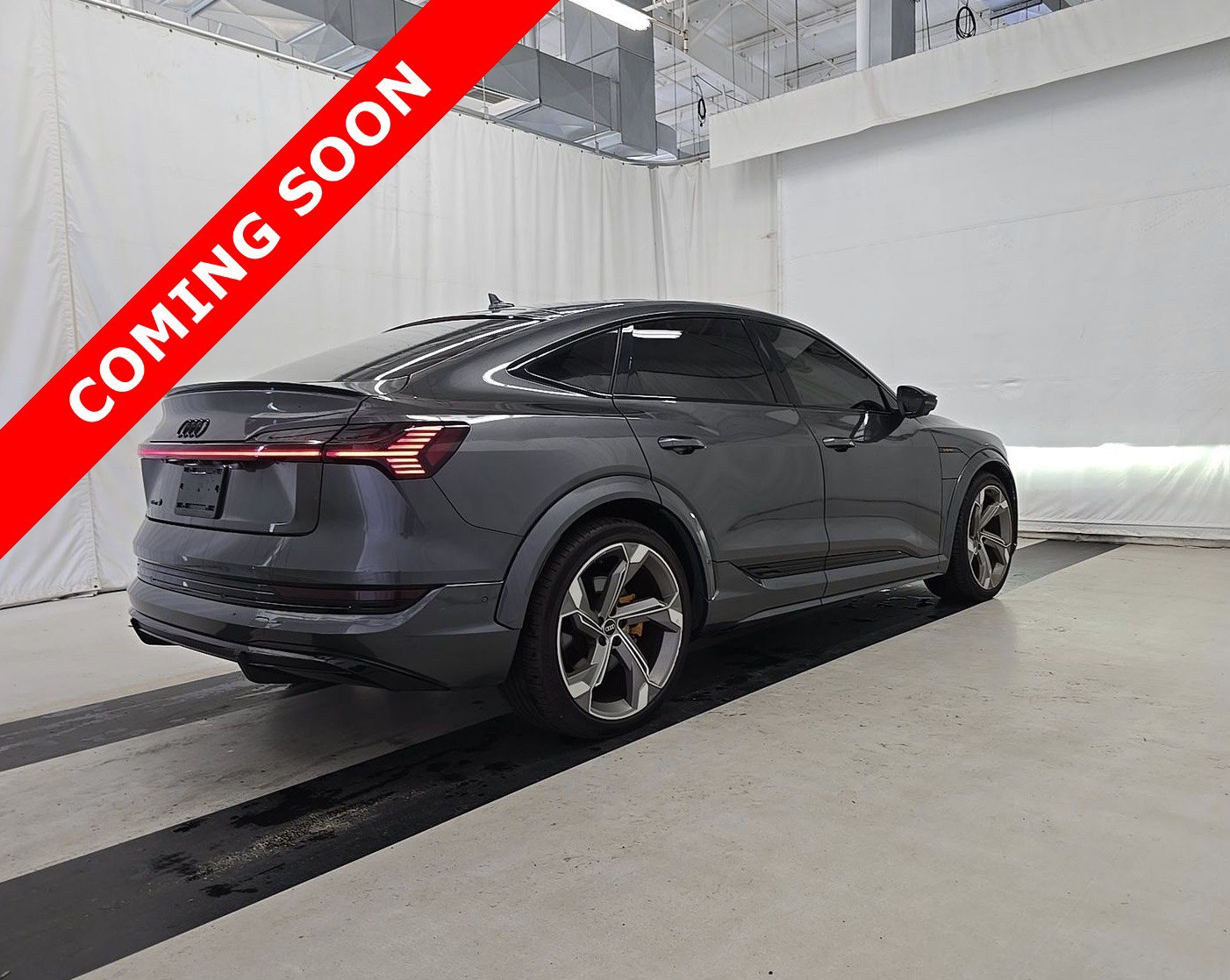 Used 2022 Audi e-tron S Prestige AWD/4WD image 4
