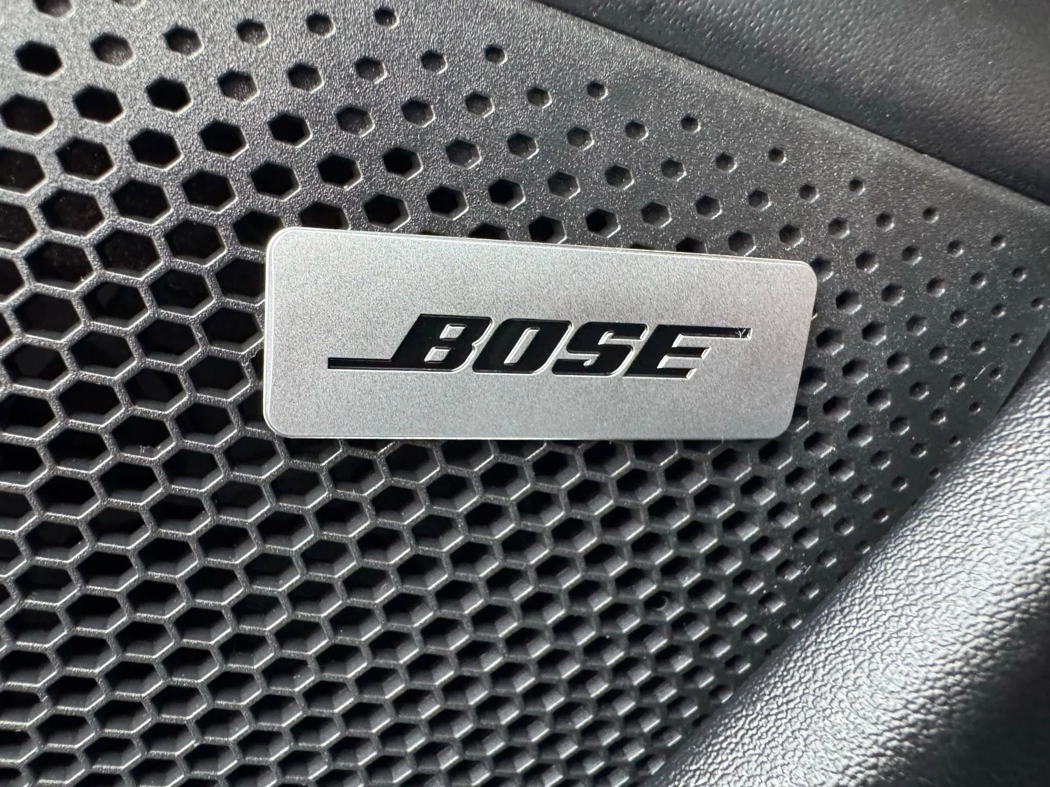 Used 2020 Porsche Taycan 4S image 41