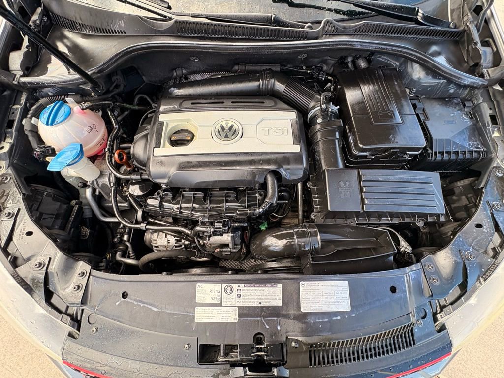 Used 2013 Volkswagen Golf 4-Door FWD image 35