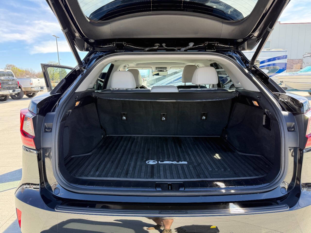 Used 2017 Lexus RX 350 Base AWD 4dr SUV w/ Premium Package image 24