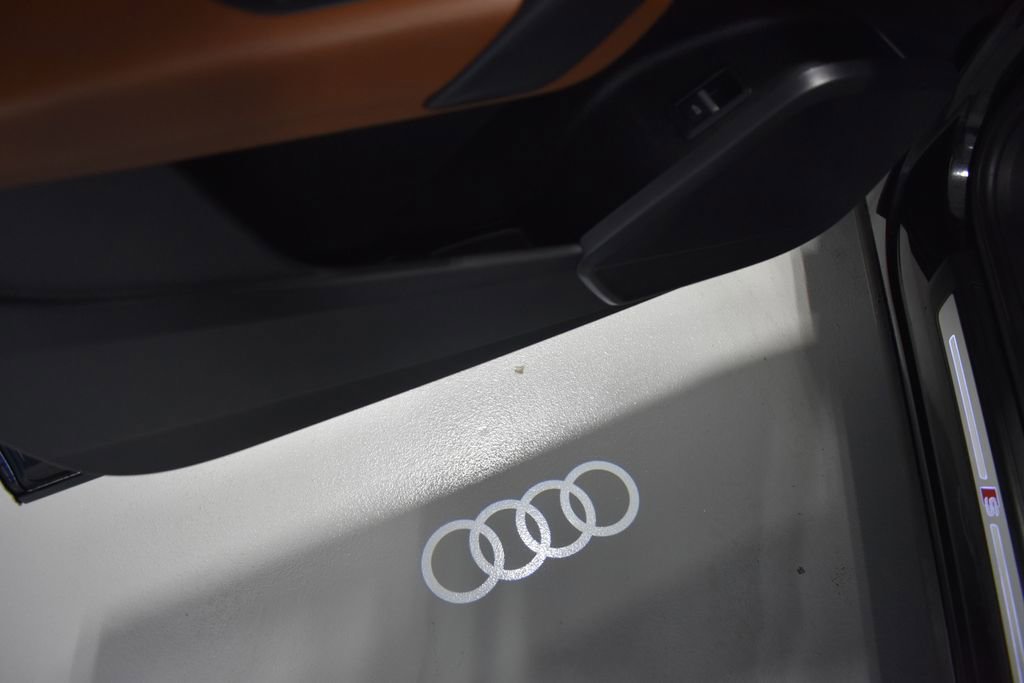 Used 2023 Audi Q5 2.0T Premium w/ Convenience Package AWD/4WD image 16