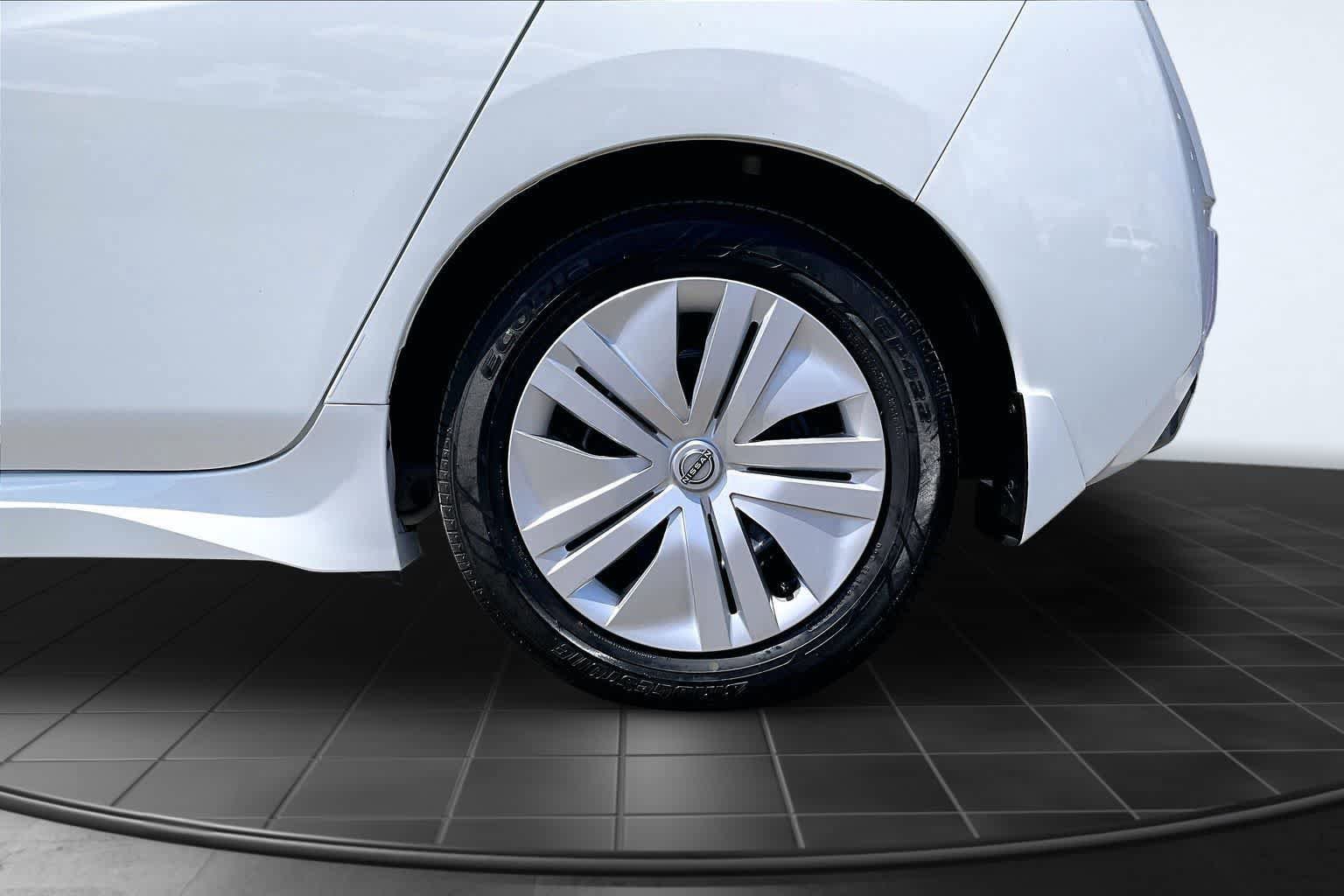 Used 2024 Nissan Leaf S FWD image 35