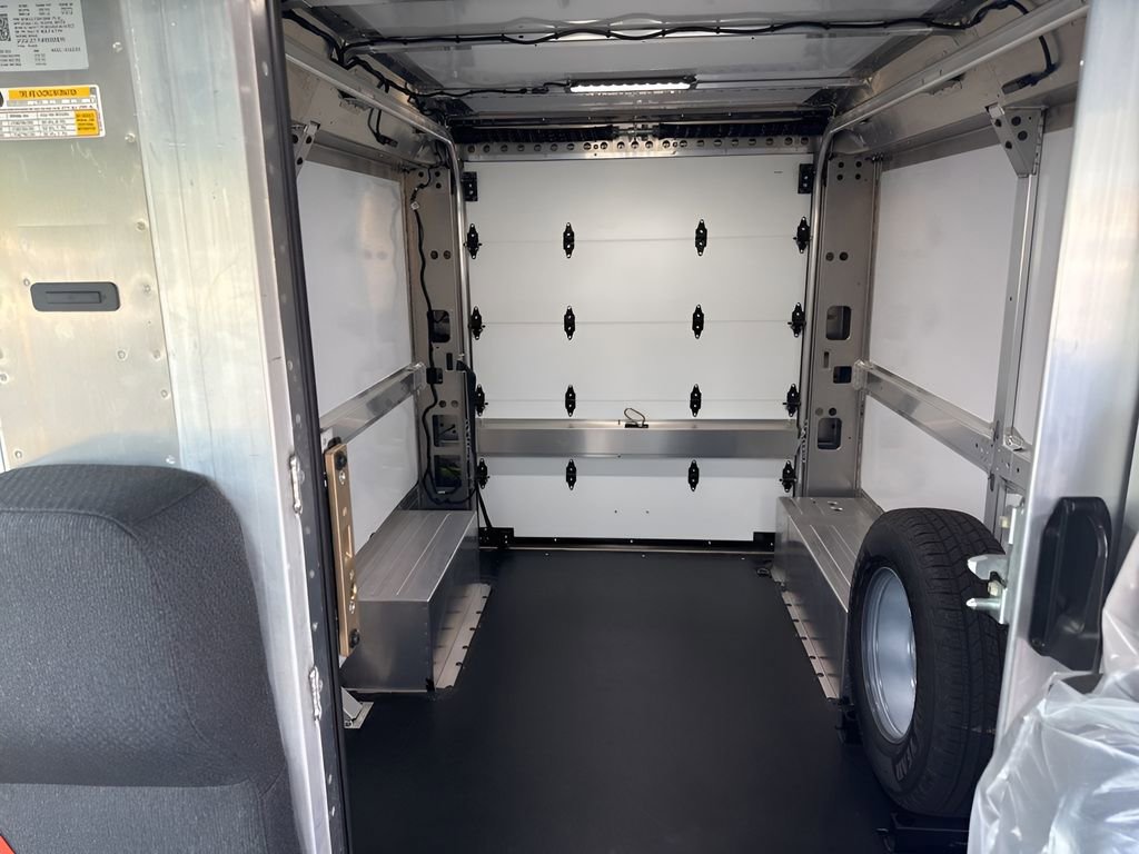 Used 2024 Chevrolet Brightdrop 400 w/ Commercial Equipment Package AWD/4WD image 10