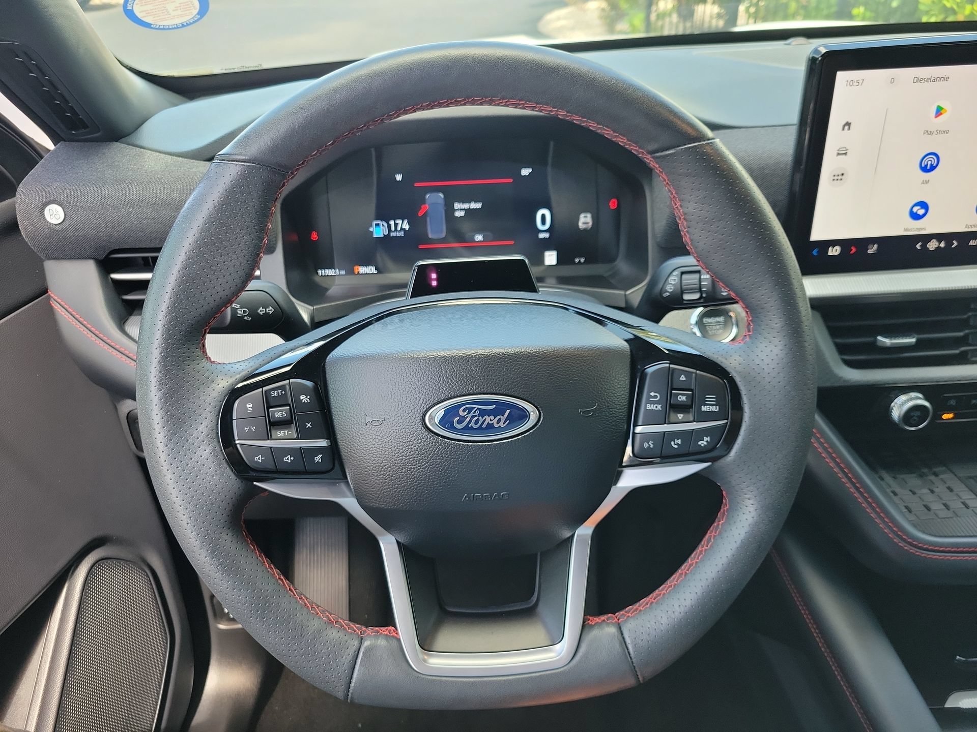 Used 2025 Ford Explorer ST-Line w/ Premium Package RWD image 30