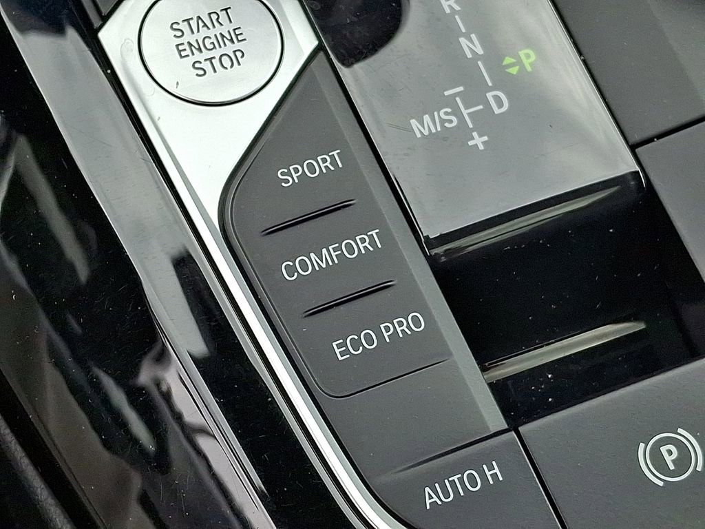 Used 2024 BMW X3 sDrive30i w/ Convenience Package RWD image 25