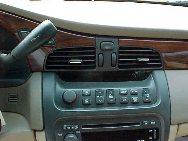 Used 2005 Cadillac De Ville image 24