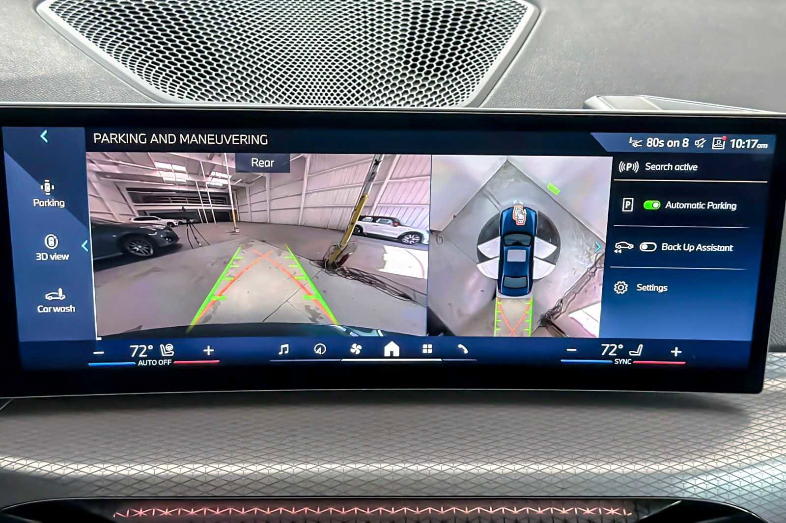 Used 2025 BMW 330i Sedan w/ Premium Package image 19