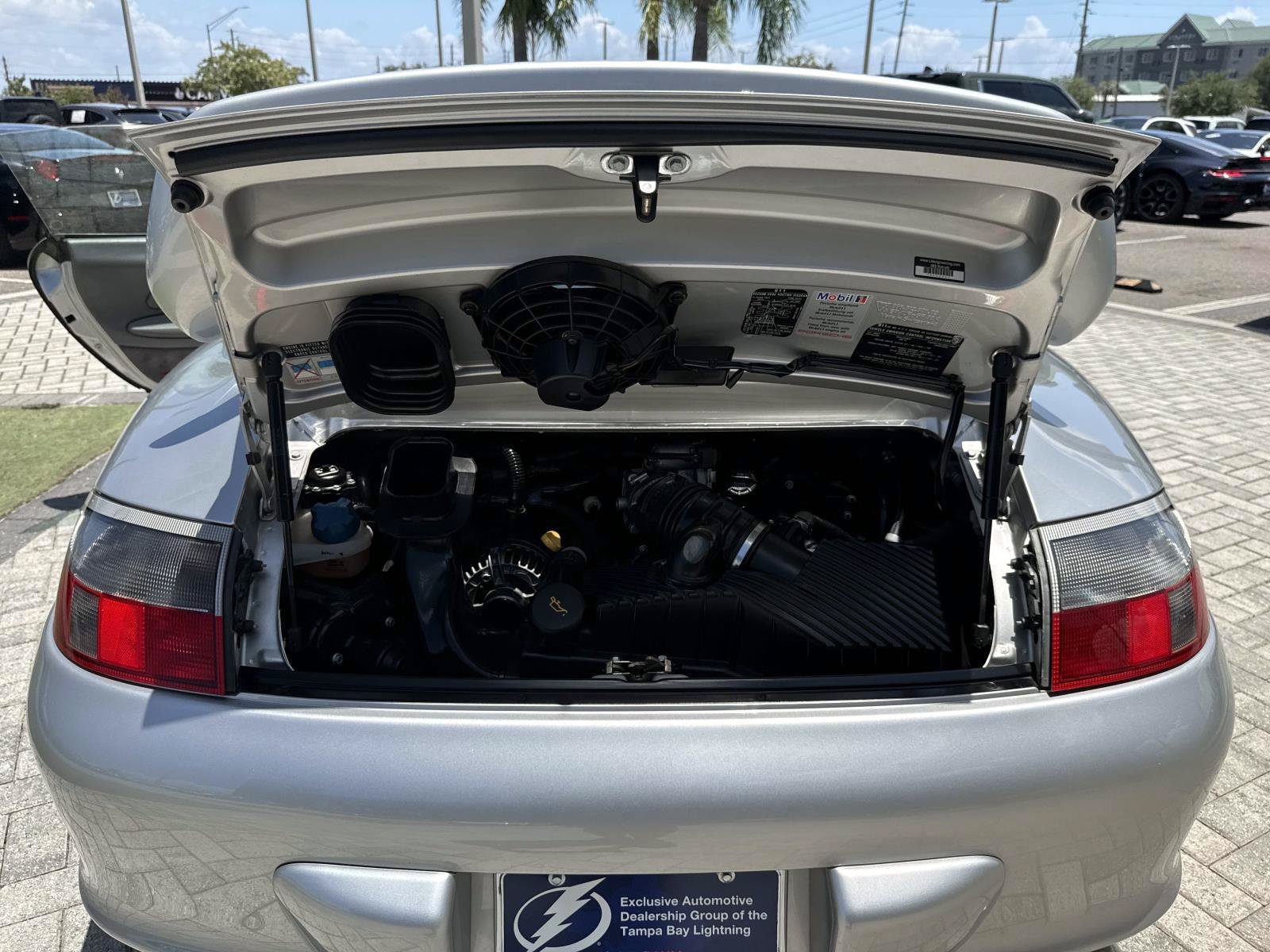 Used 2004 Porsche 911 Carrera RWD image 13
