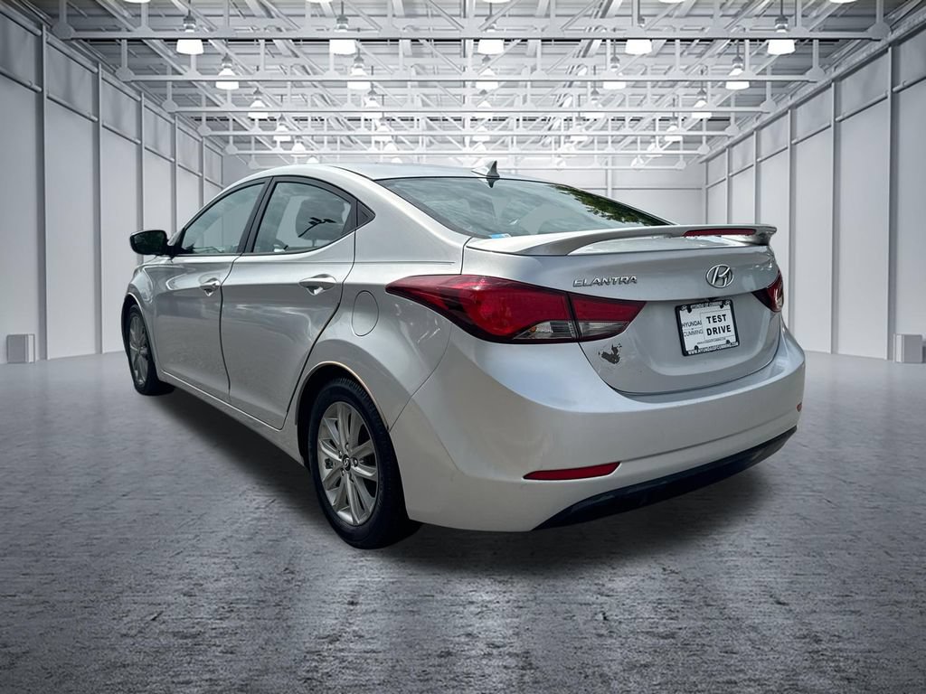 Used 2015 Hyundai Elantra SE w/ Option Group 02 FWD image 5