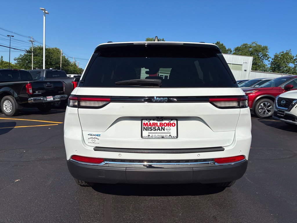 Used 2024 Jeep Grand Cherokee Limited 4xe AWD/4WD image 6