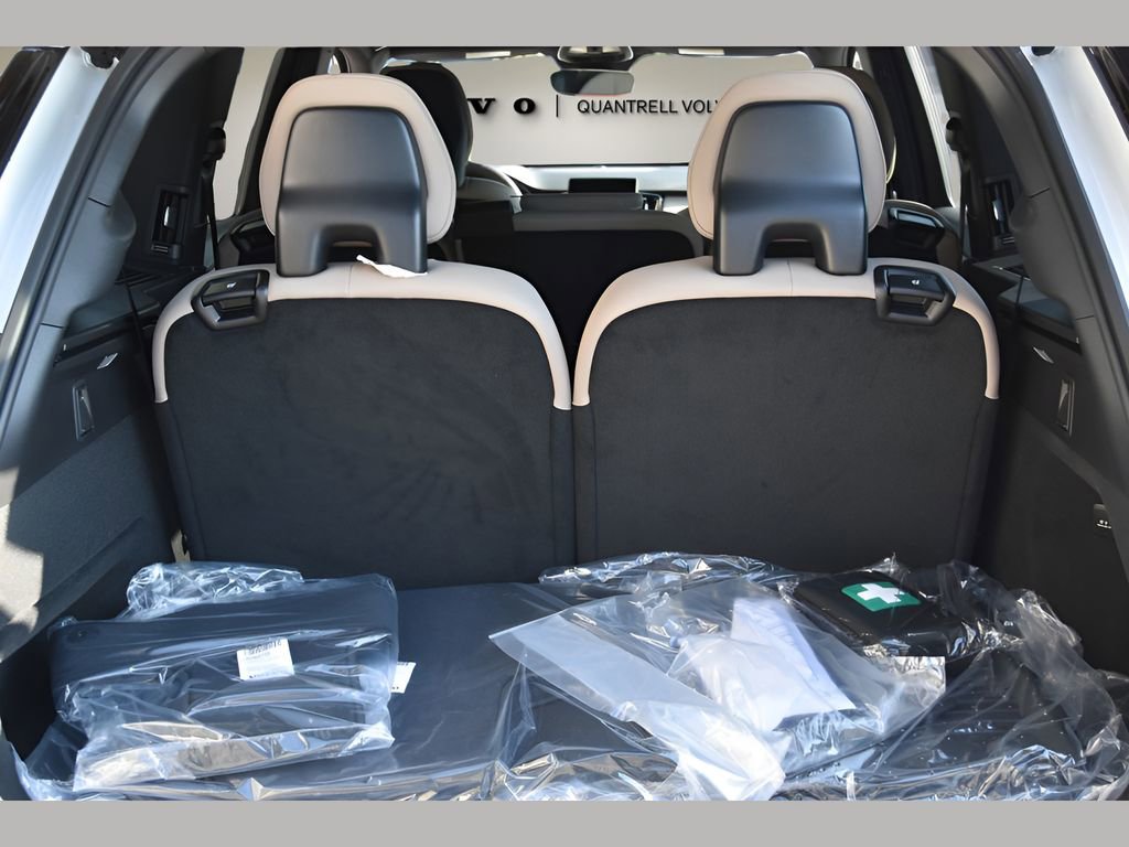 New 2026 Volvo XC90 B6 Plus w/ Protection Package Premier image 25