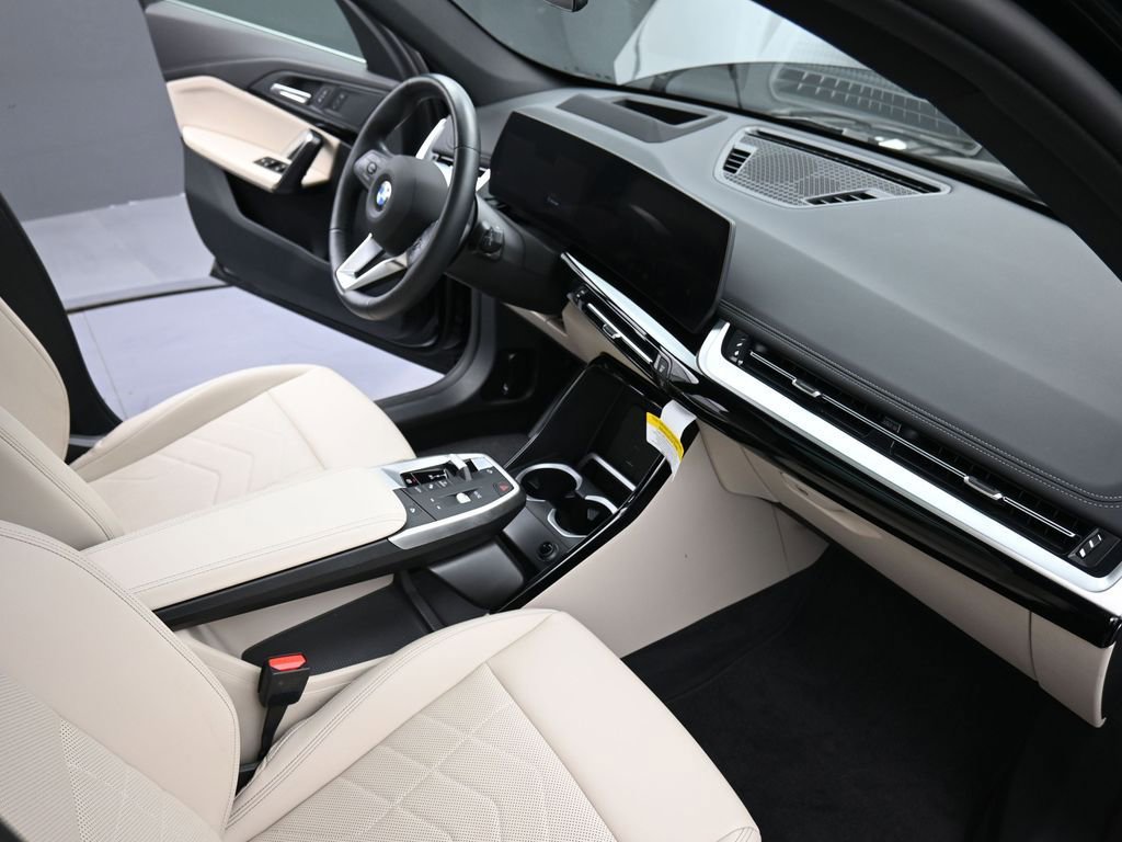 New 2025 BMW X1 xDrive28i w/ Technology Package image 20