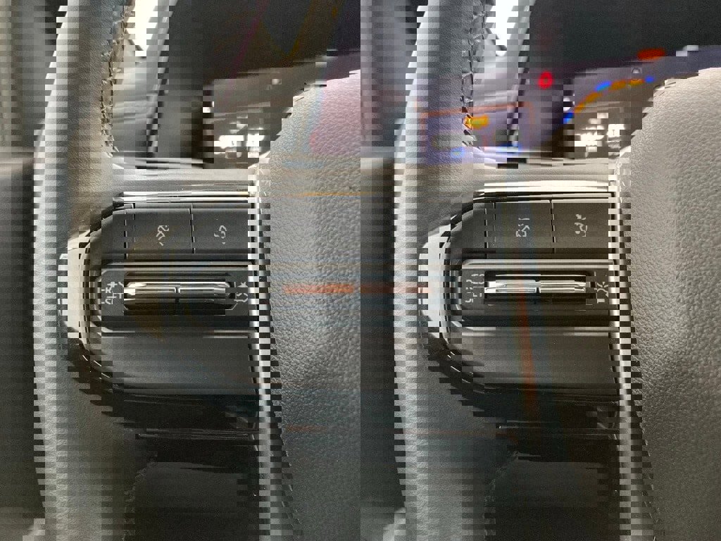 Used 2024 Chevrolet Colorado LT w/ LT Convenience Package image 13