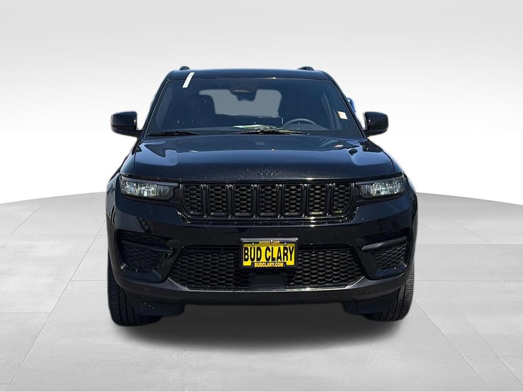 Used 2023 Jeep Grand Cherokee Altitude AWD/4WD image 17