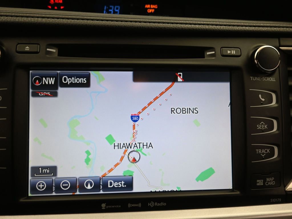 Used 2018 Toyota Highlander XLE image 17