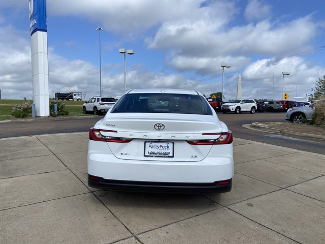 Used 2025 Toyota Camry LE image 9