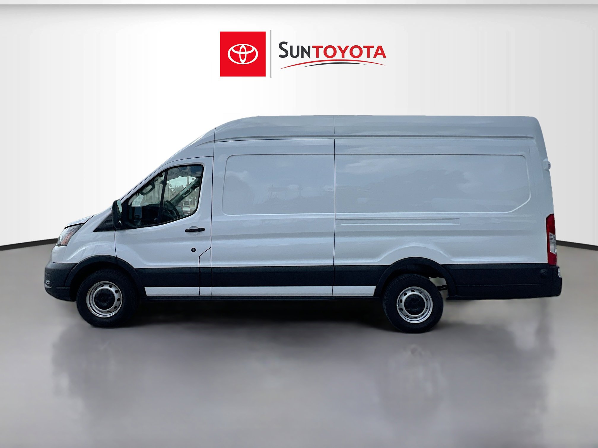 Used 2024 Ford Transit 250 148 High Roof Extended w/ Load Area Protection Package RWD image 7