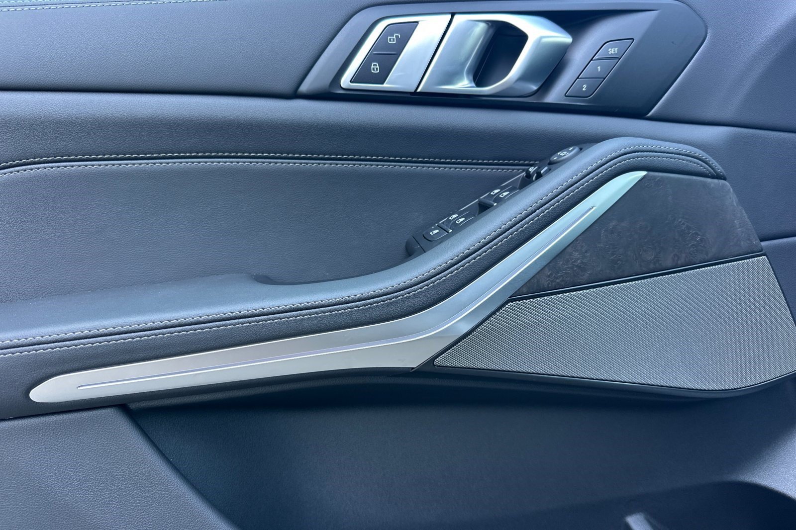 New 2026 BMW X5 xDrive40i AWD/4WD image 9