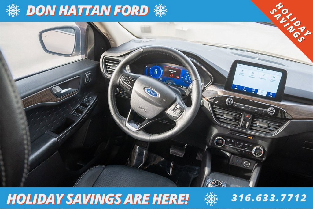 Used 2020 Ford Escape Titanium image 13