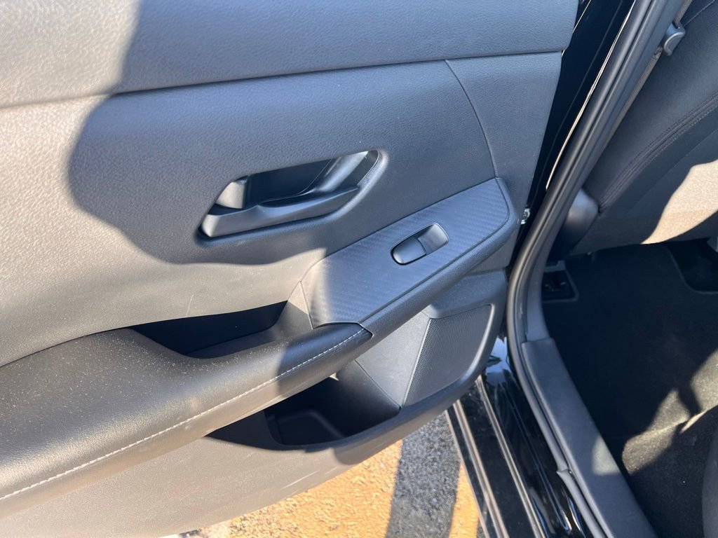 Used 2024 Nissan Sentra SV image 6