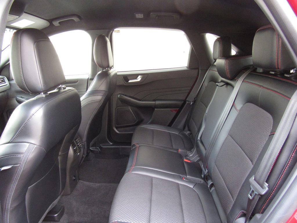 Used 2024 Ford Escape ST-Line w/ Tech Pack #1 AWD/4WD image 16