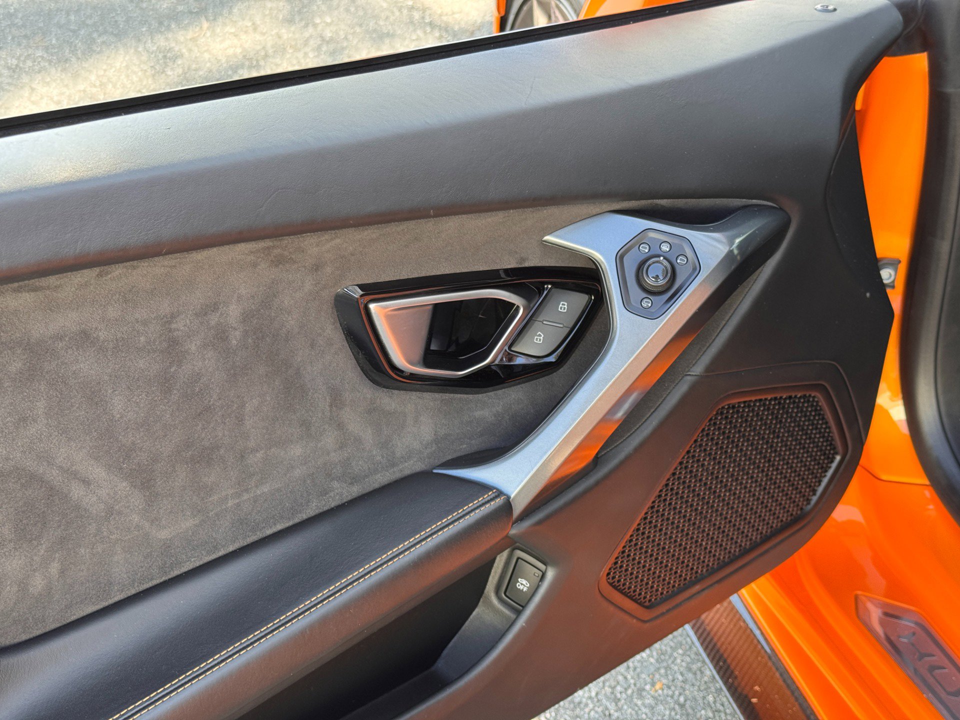 Used 2015 Lamborghini Huracan LP 610-4 image 27