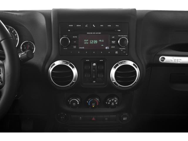Used 2015 Jeep Wrangler Unlimited Sahara w/ Dual Top Group AWD/4WD image 13