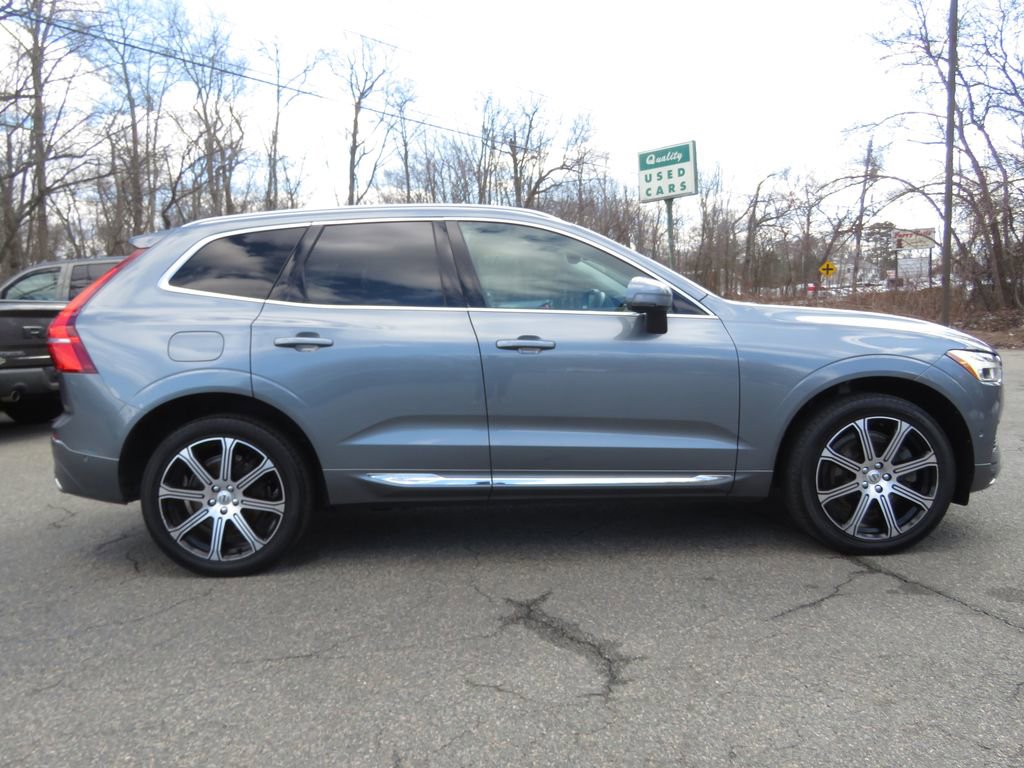 Used 2021 Volvo XC60 T8 Inscription w/ Advanced Package AWD/4WD image 4