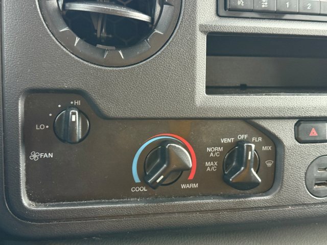 Used 2022 Ford E-350 and Econoline 350 Super Duty RWD image 27
