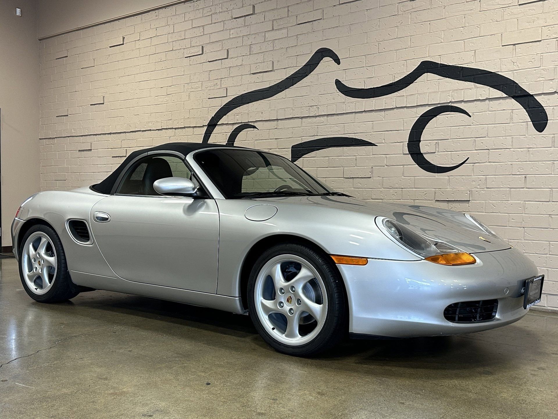 Used 2001 Porsche Boxster RWD image 2