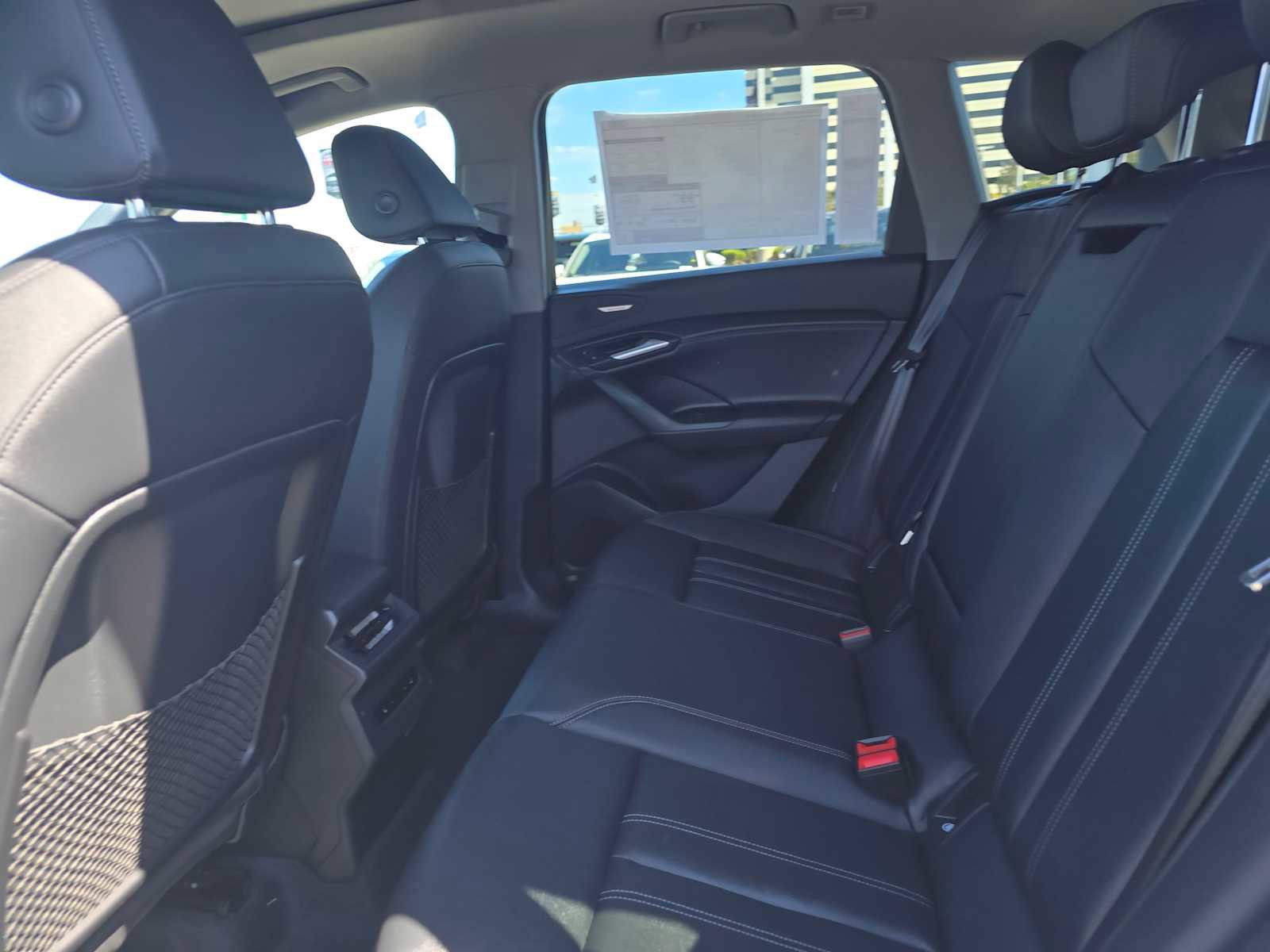 New 2025 Audi Q6 e-tron Premium Plus image 16