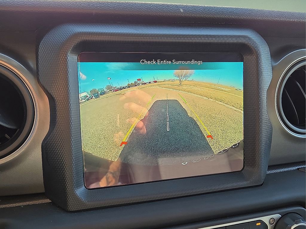 Used 2023 Jeep Wrangler Unlimited w/ 8.4" Radio Group image 27