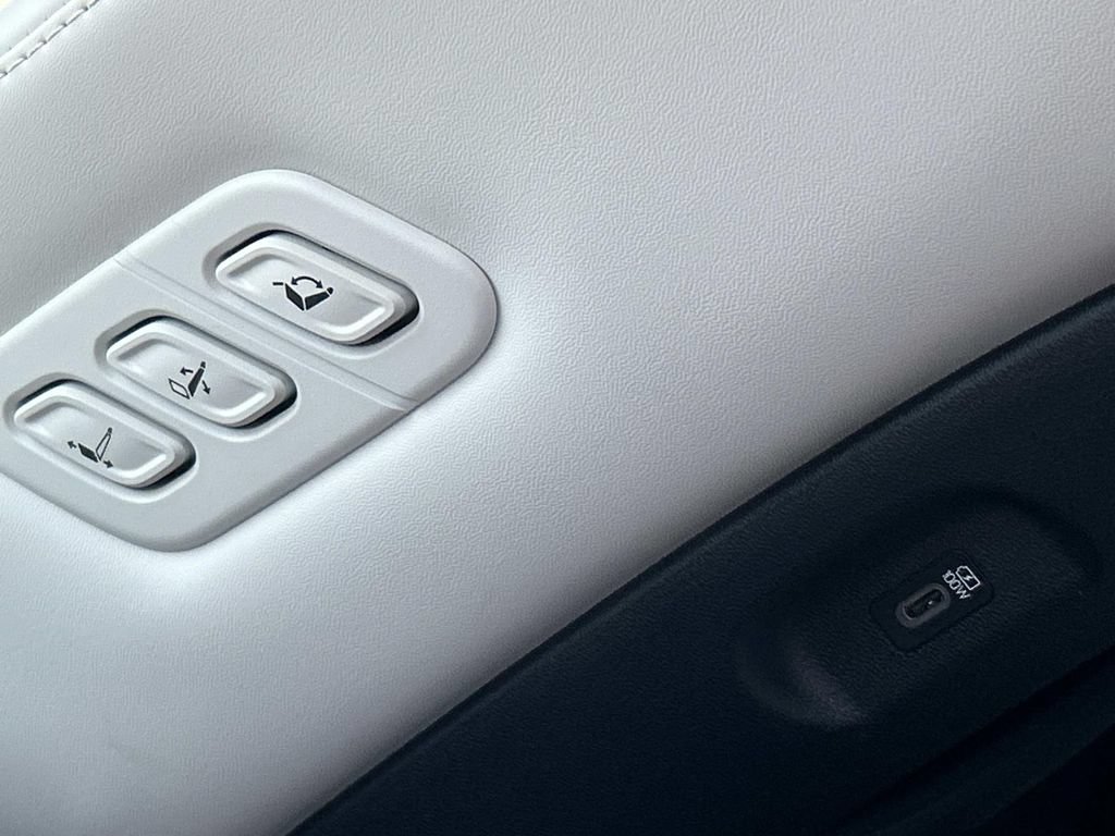 Used 2026 Hyundai Palisade Calligraphy FWD image 26