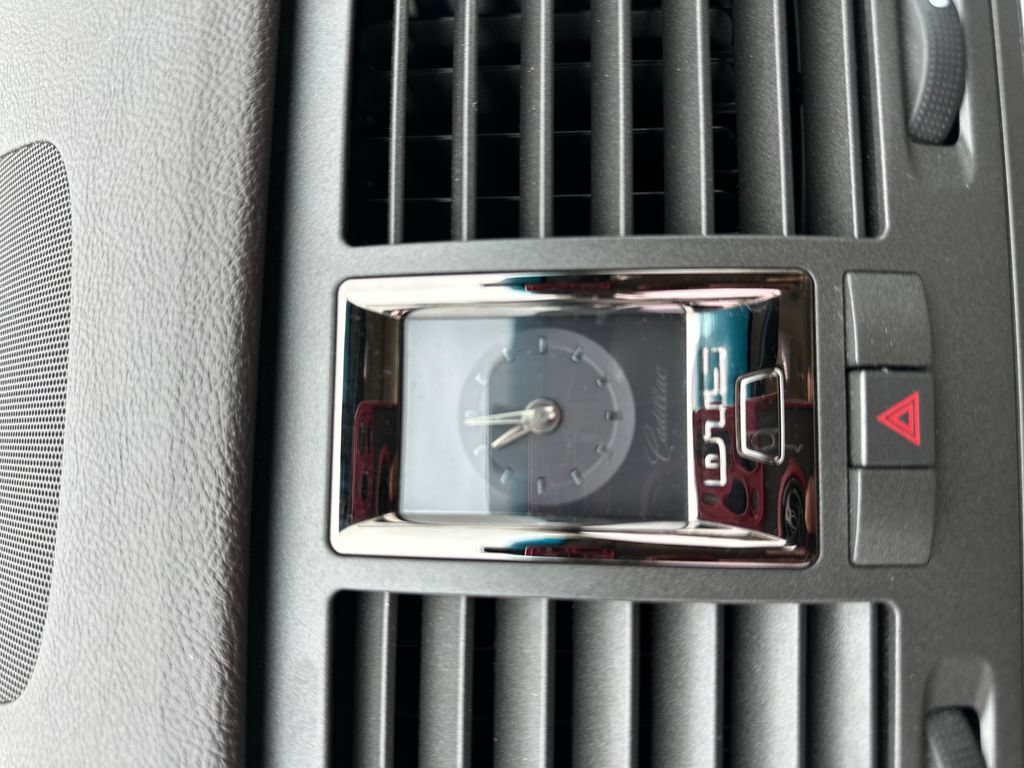 Used 2008 Cadillac DTS w/ Sun And Sound Package FWD image 31