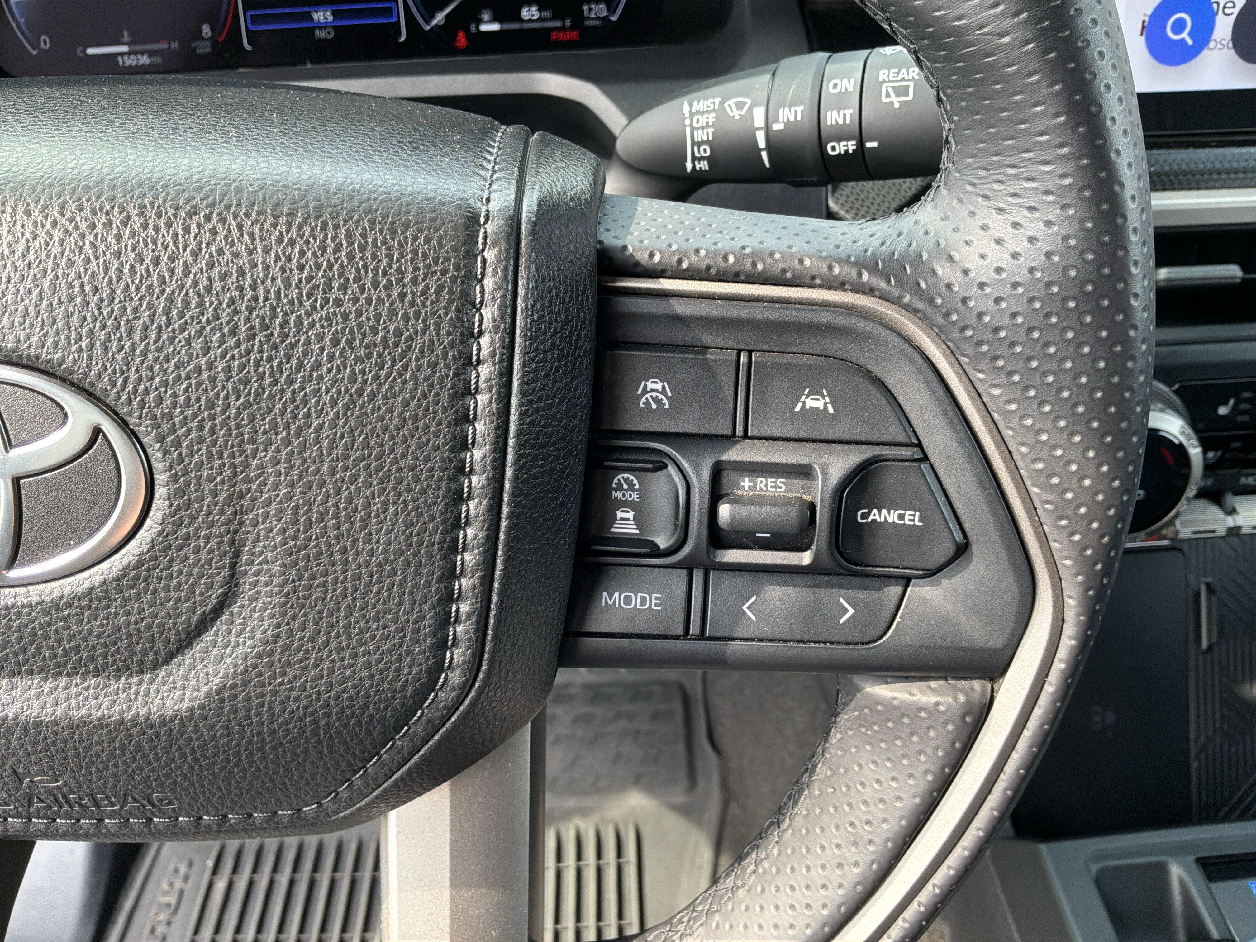 Used 2025 Toyota 4Runner Limited AWD/4WD image 24