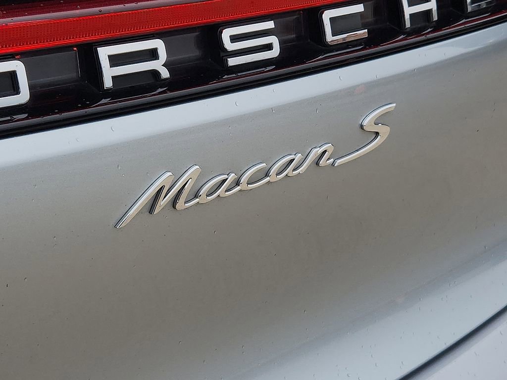 Certified 2023 Porsche Macan S image 33